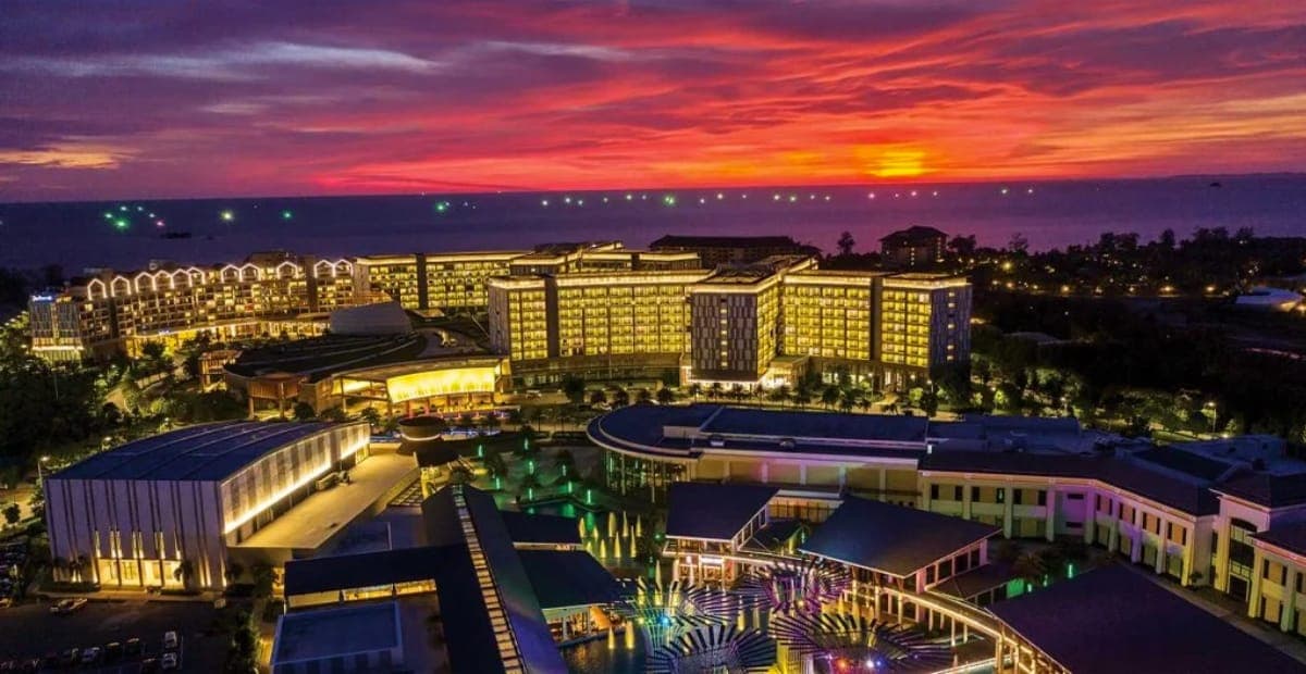 CORONA RESORT & CASINO